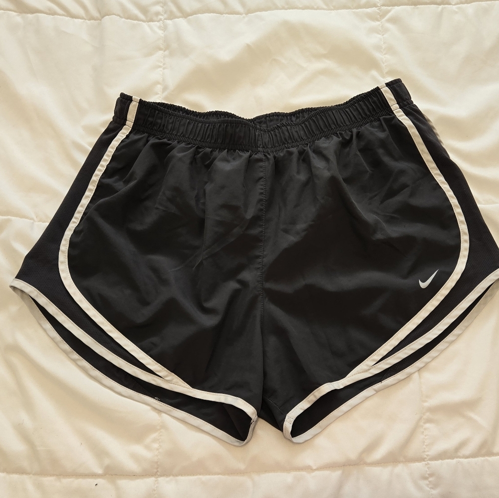 NIKE DRIFIT shorts